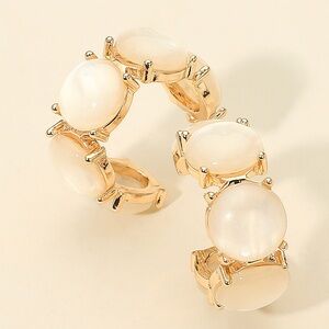 Elegant Gold and Cream Women's Jewelry